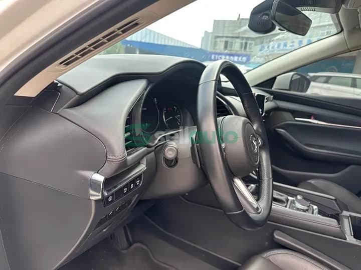 Mazda 3 2023 12
