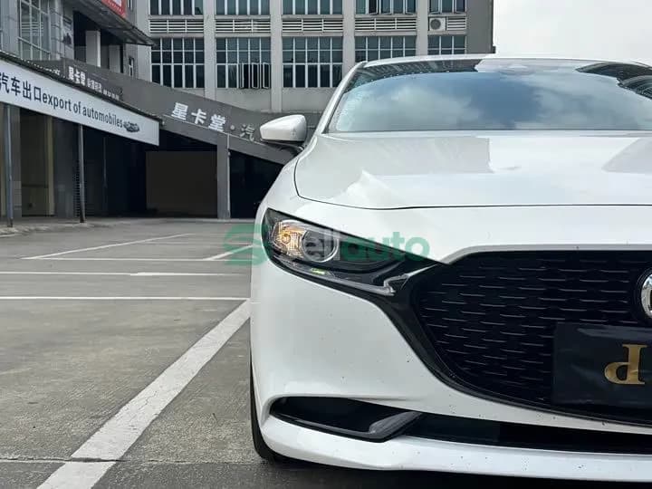 Mazda 3 2023 4