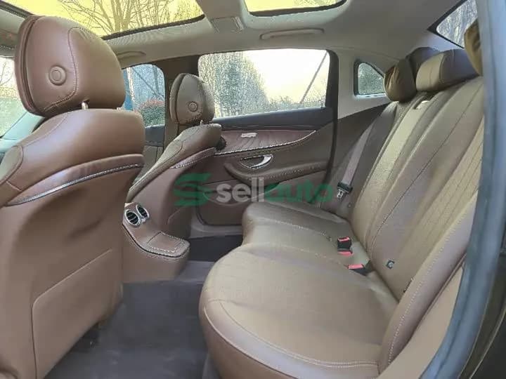 Mercedes-Benz E 2022 6
