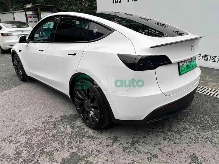 Tesla Model Y 2022 4