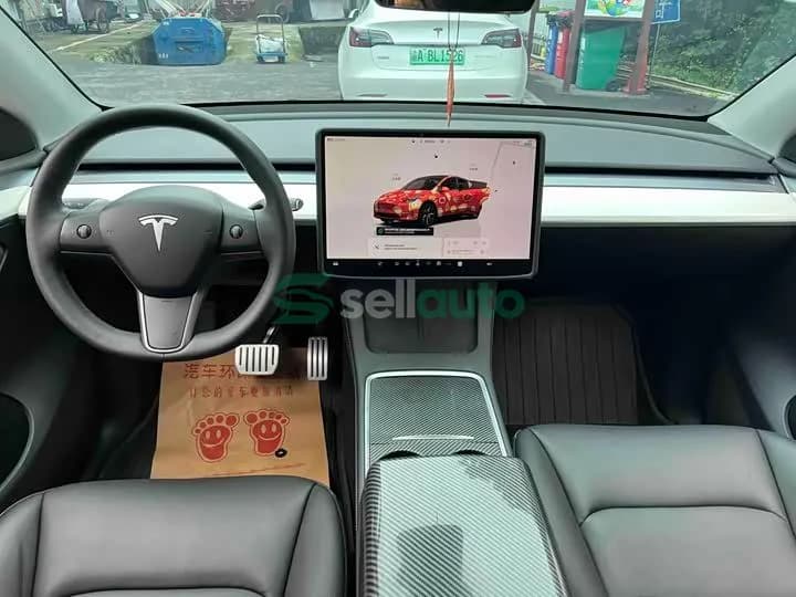 Tesla Model Y 2022 7