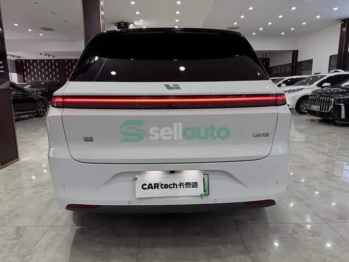 Li Auto L6 2024 4