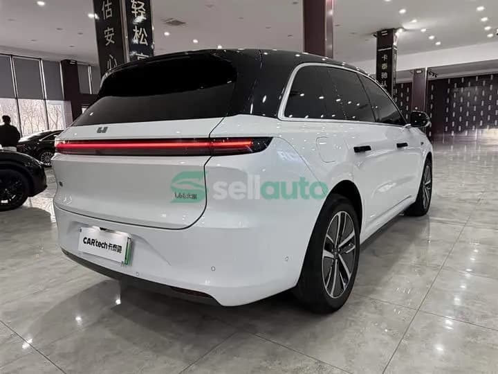 Li Auto L6 2024 5