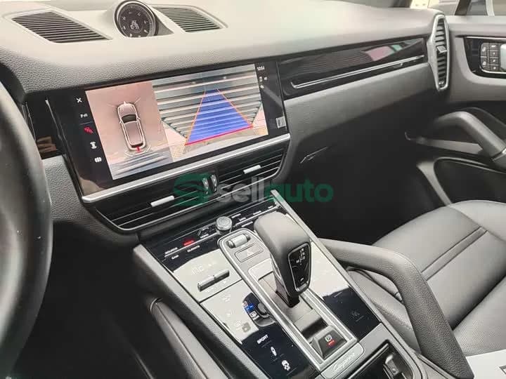 Porsche Cayenne 2022 12