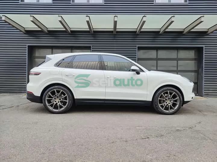Porsche Cayenne 2022 4