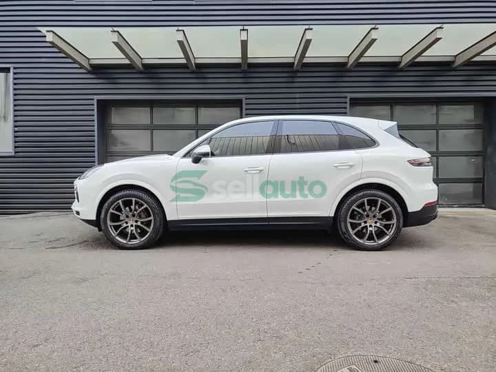 Porsche Cayenne 2022 5