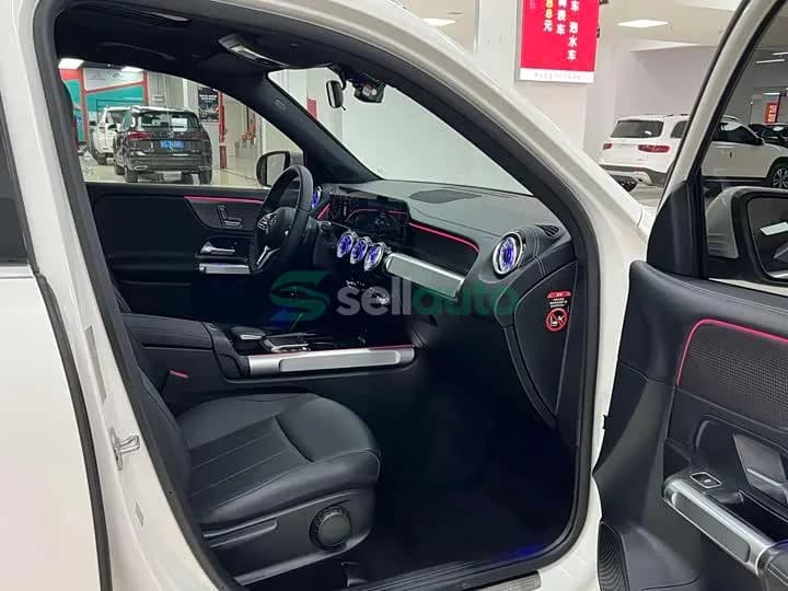 Mercedes-Benz GLB 2023 12