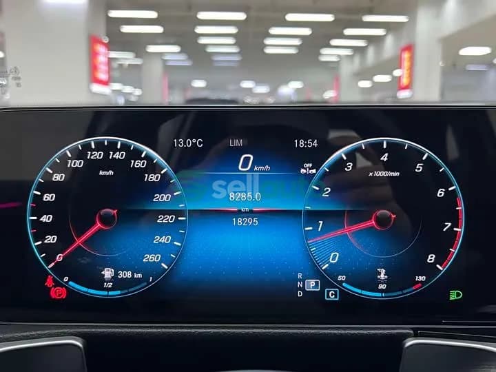 Mercedes-Benz GLB 2023 9