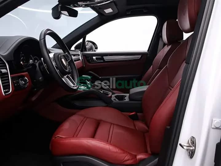 Porsche Cayenne 2024 12