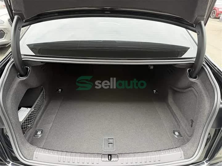 Audi A6L 2022 9