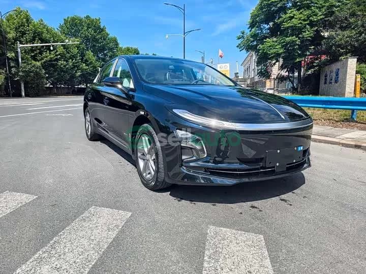 FAW Hongqi E-QM5 2025