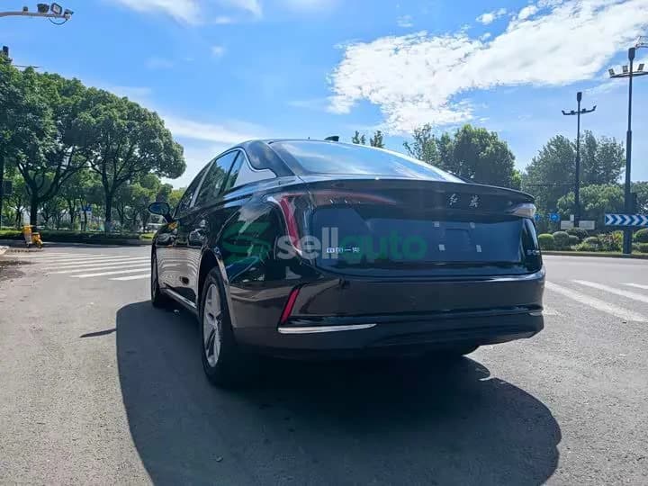 FAW Hongqi E-QM5 2025 11