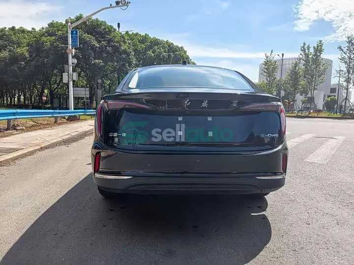 FAW Hongqi E-QM5 2025 12