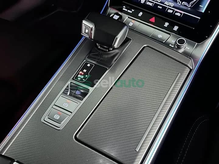 Audi A6L 2023 12