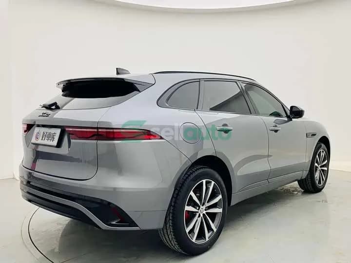 Jaguar F-PACE 2024 5