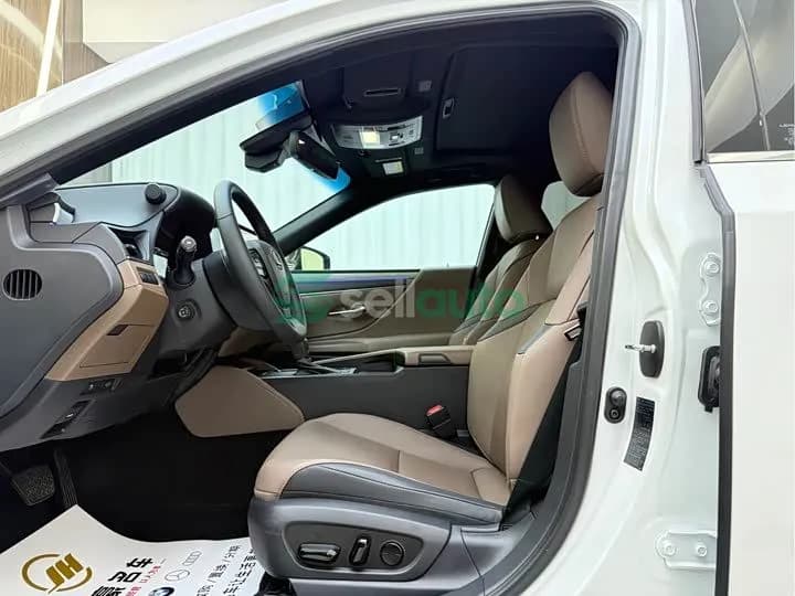 Lexus ES 2025 4