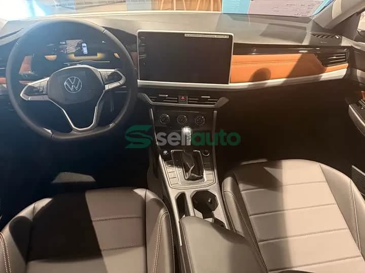 Volkswagen Bora 200TSI DSG 2026 3