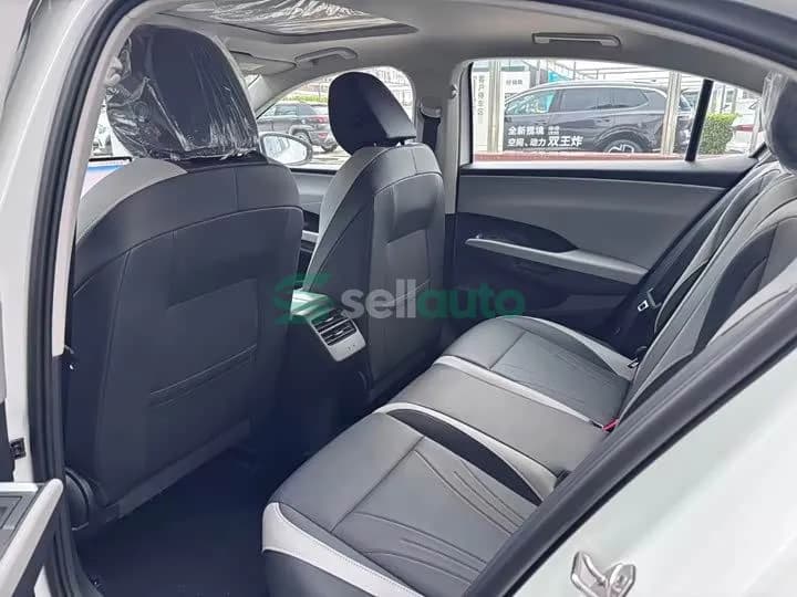 Volkswagen Sagitar S 1.5L 2026 5