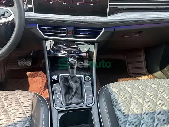 Volkswagen Sagitar 280TSI DSG 2022 12