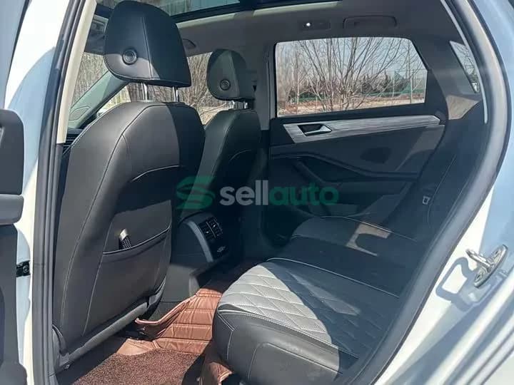 Volkswagen Sagitar 280TSI DSG 2022 10