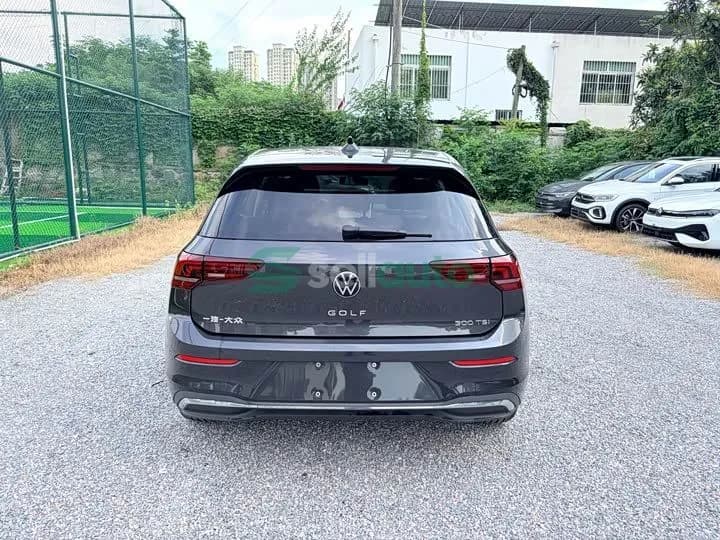 Volkswagen Golf Facelift 300TSI 2025 11