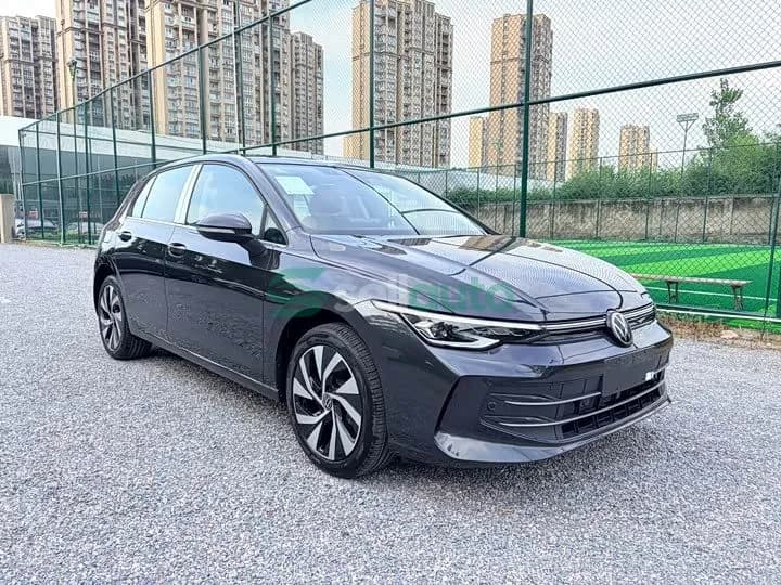 Volkswagen Golf Facelift 300TSI 2025 3