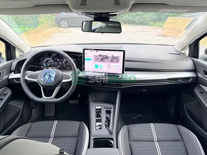 Volkswagen Golf Facelift 300TSI 2025 5