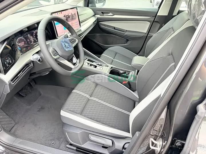 Volkswagen Golf Facelift 300TSI 2025 6