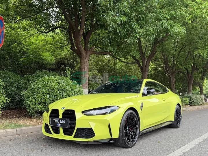BMW M4 Coupe 2025