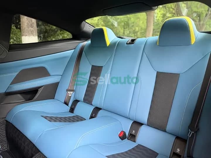 BMW M4 Coupe 2025 11