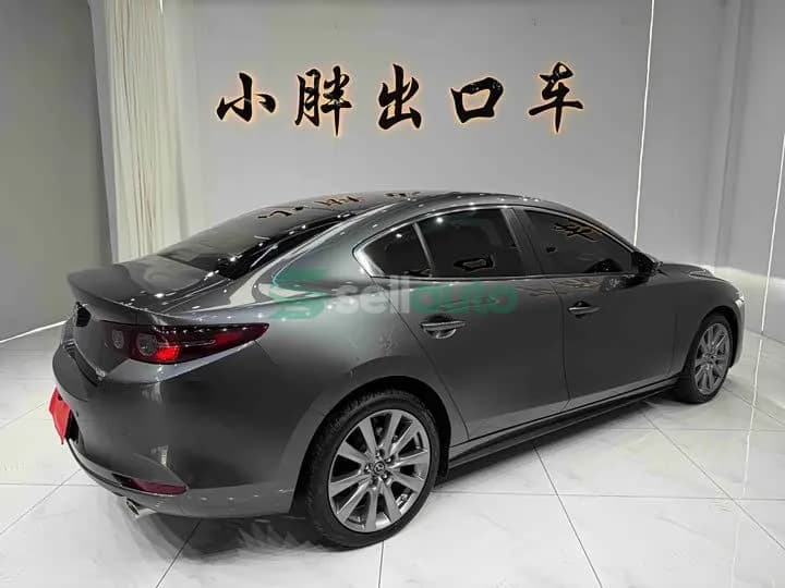 Mazda 3 Axela 2.0L 2022 4