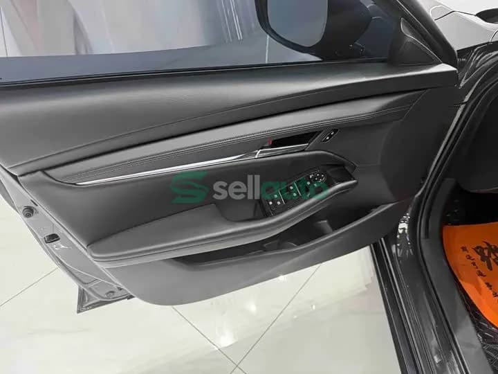 Mazda 3 Axela 2.0L 2022 8