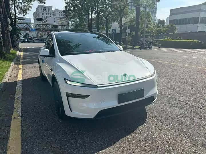 Tesla Model Y Rear-Wheel 2026 3