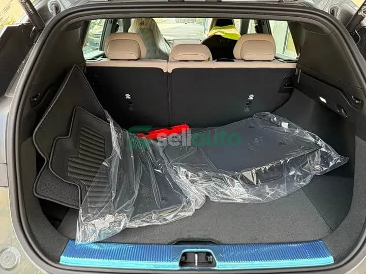 Volvo XC70 Plug-in Hybrid 2025 12