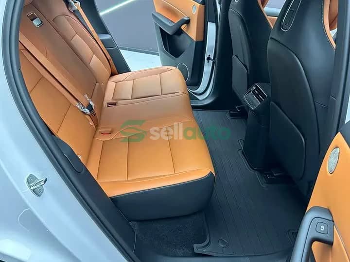 AITO Wenjie M6 Pure 2026 14