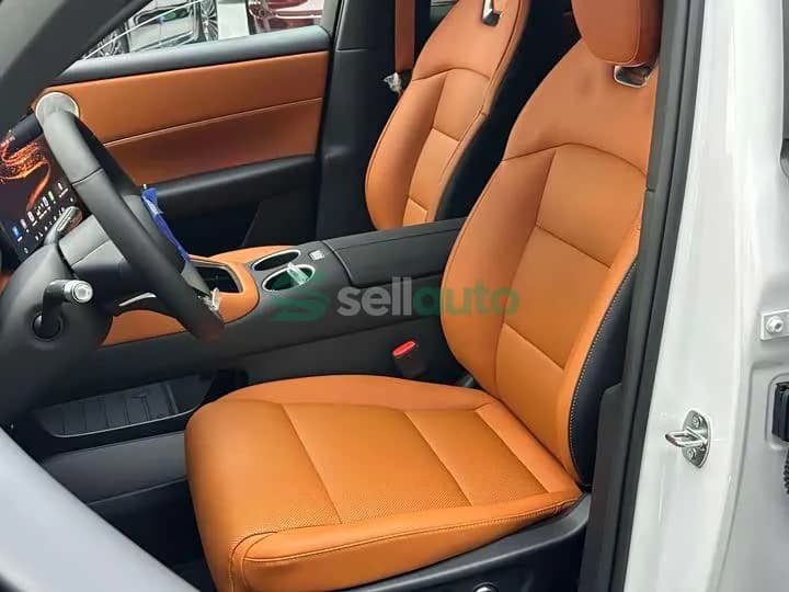AITO Wenjie M6 Pure 2026 10