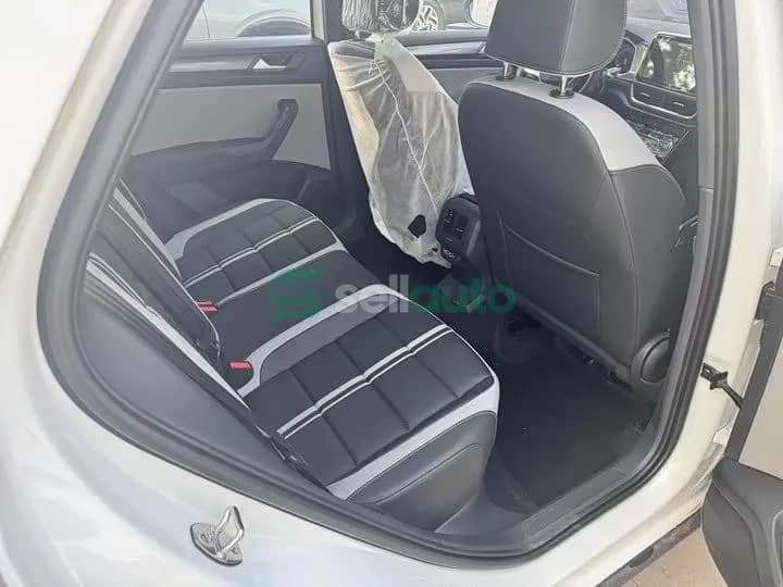 Audi T-ROC 300TSI DSG 2026 8