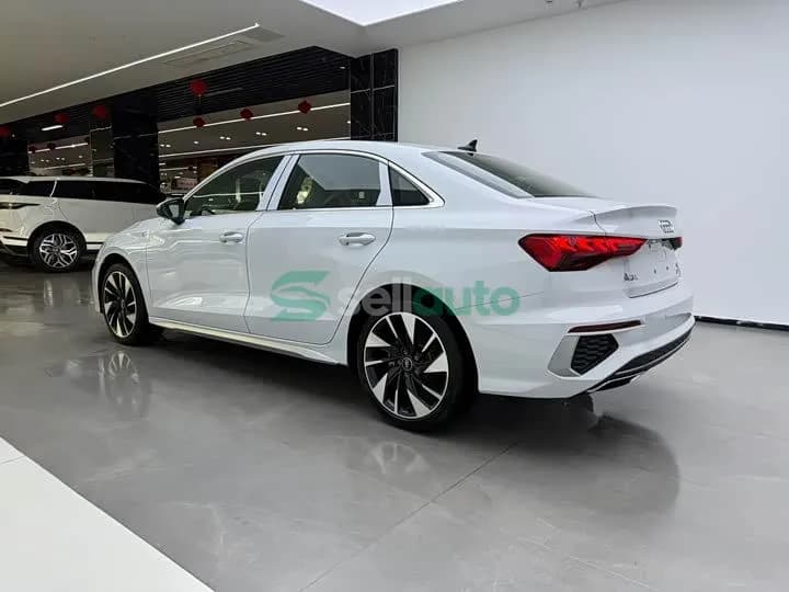 Audi A3 2024 4