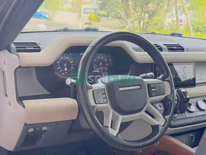 Land Rover Defender 110 P400 2021 9