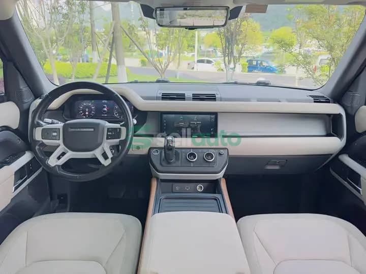 Land Rover Defender 110 P400 2021 10
