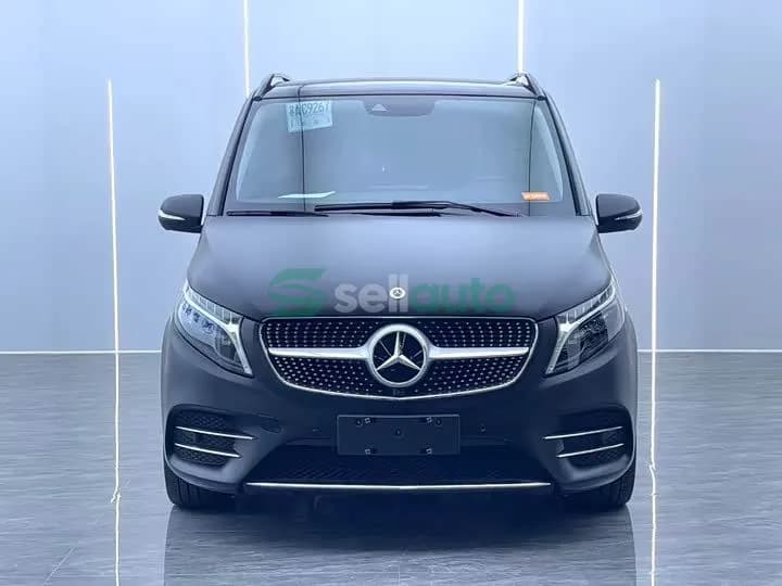 Mercedes-Benz V-Class V 260 2023 2