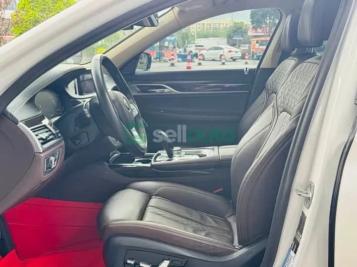 BMW 7 Series 730Li 2022 12