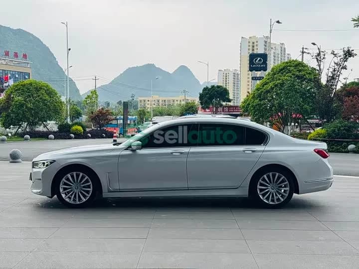 BMW 7 Series 730Li 2022 3