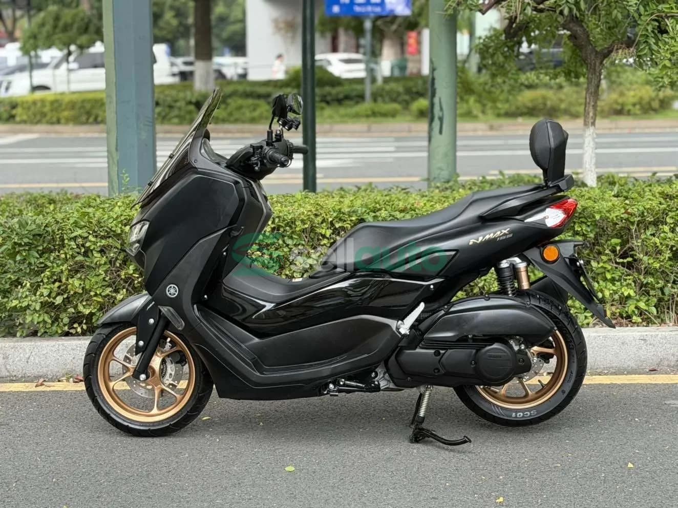 Yamaha NMAX 2022 5
