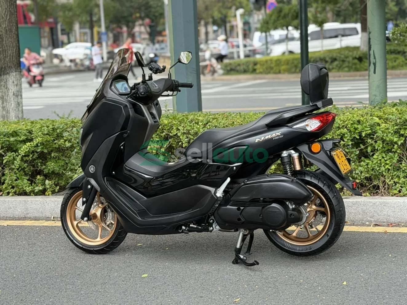 Yamaha NMAX 2022 6