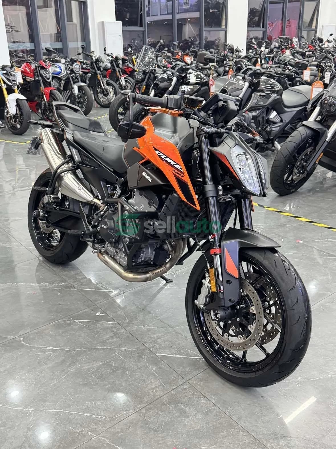 KTMR2R 790 Duke 2025 1