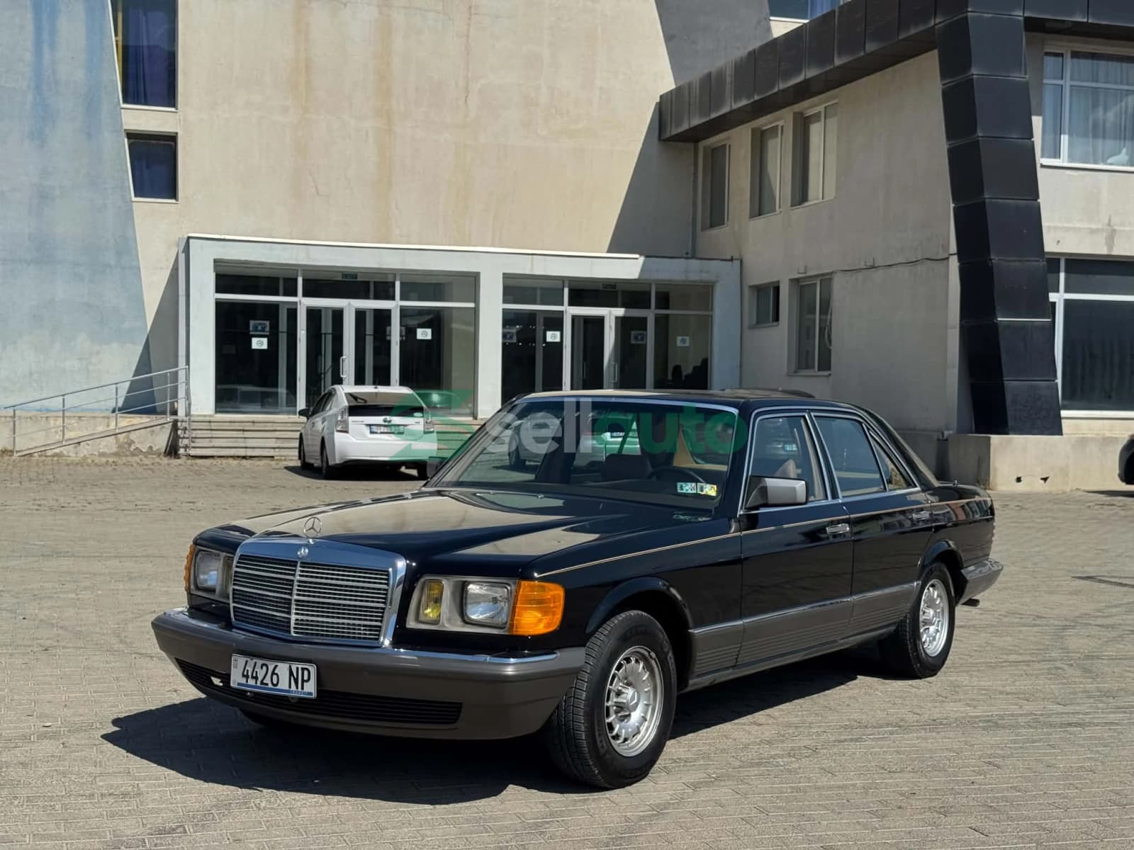 იყიდება Mercedes-Benz S-Class 1983 წლიანი