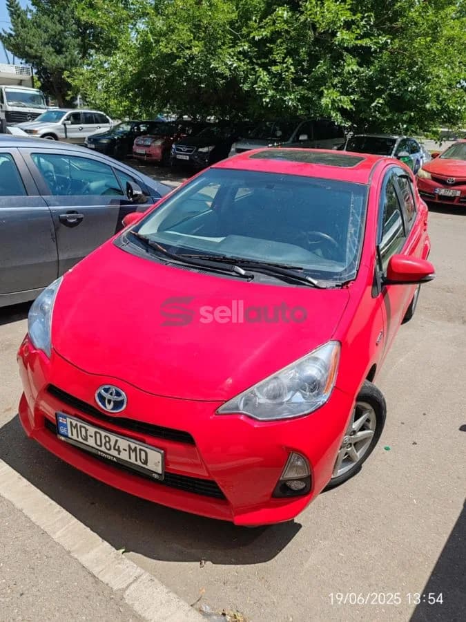 Toyota Prius C 2012