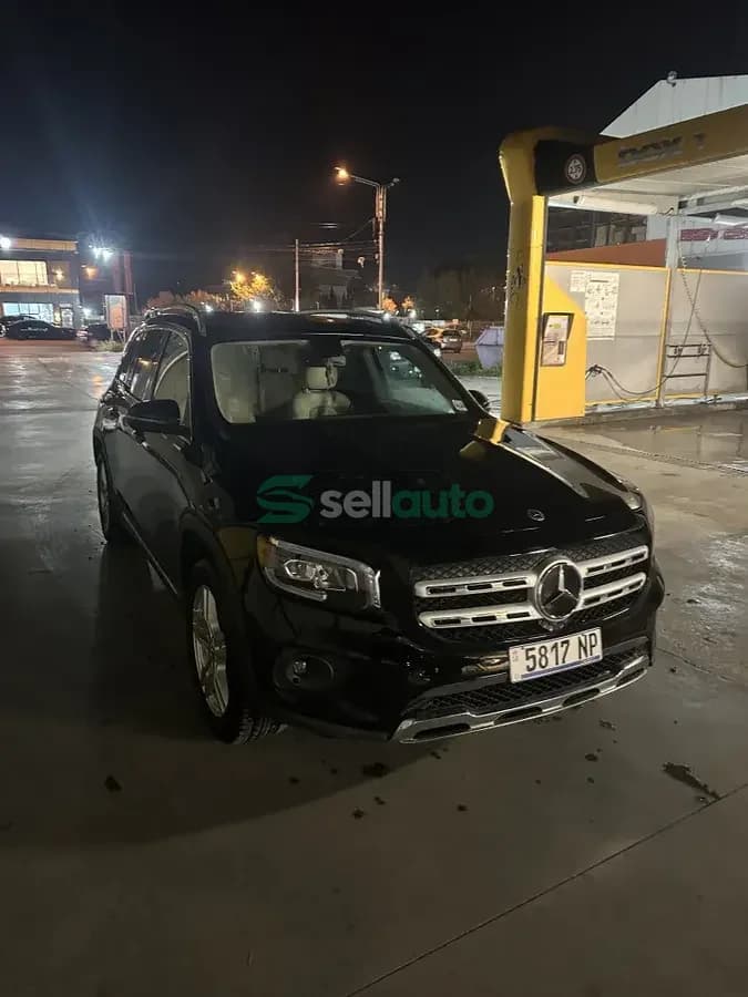 Mercedes-Benz GLB 250 2021