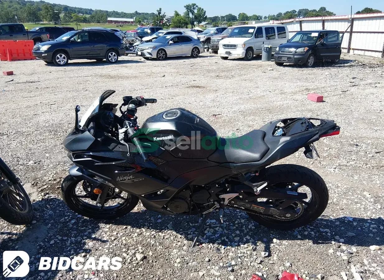 Kawasaki Ninja 500 2026